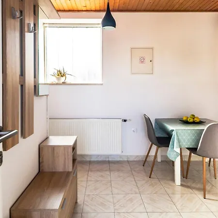 By Interhome